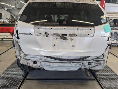 トヨタ プリウスα バックドア バックパネル交換 左リヤフェンダー修理 | 備後鈑金